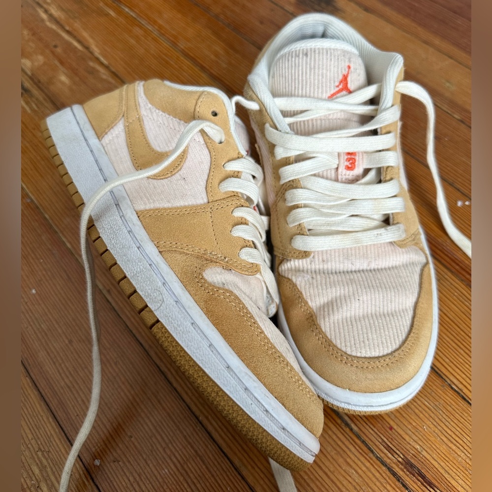 Wmns nike air jordan 1 se low corduroy and twine